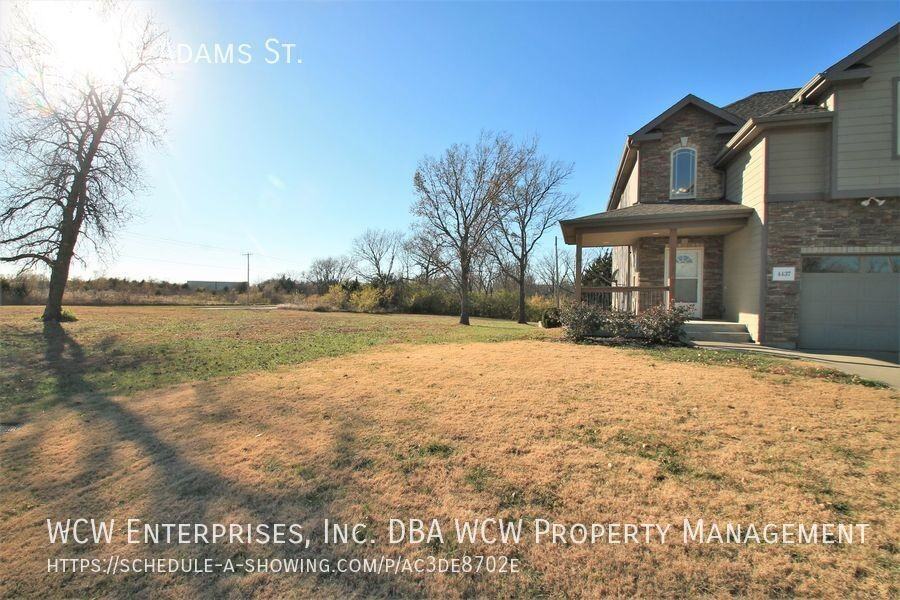 4437 Se Adams St - Photo 3 of 33