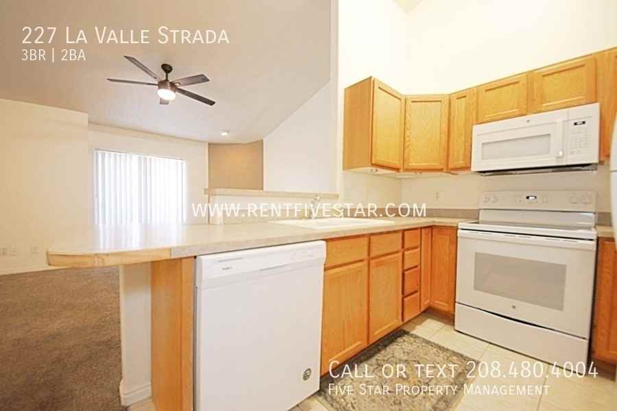 227 La Valle Strada - Photo 4 of 12