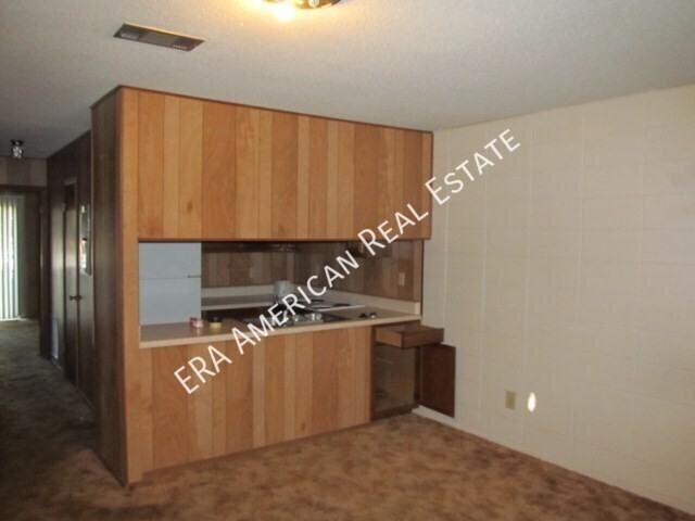 211 Tooke St Apt M - Photo 3 of 7