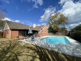 4032 Leesway Cir - Photo 1 of 1