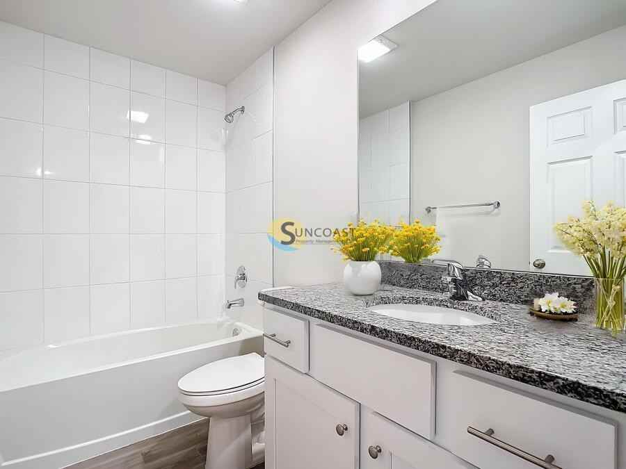 11050 Reims Ave - Photo 5 of 13