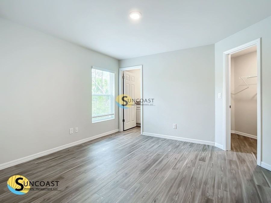 11050 Reims Ave - Photo 7 of 13