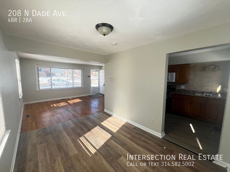 208 N Dade Ave - Photo 5 of 18