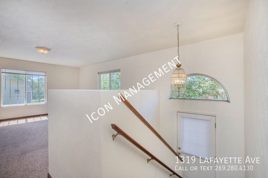 1319 Lafayette Ave - Photo 2 of 18