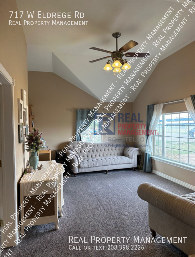 717 W Eldredge Rd - Photo 4 of 21