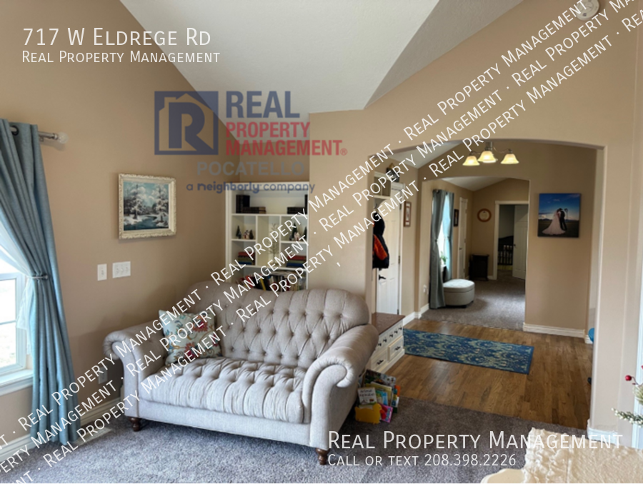 717 W Eldredge Rd - Photo 6 of 21