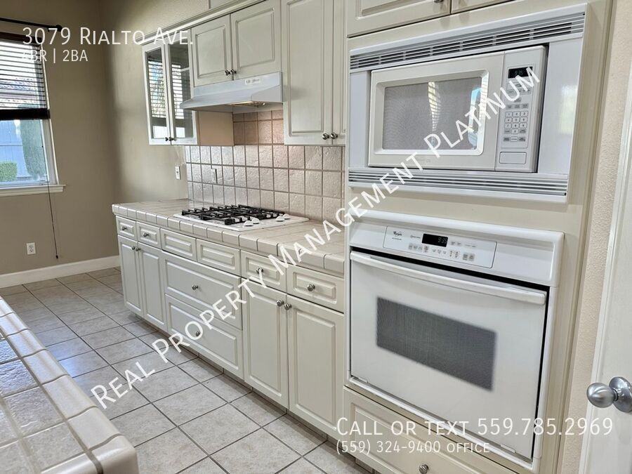 3079 Rialto Ave - Photo 4 of 13