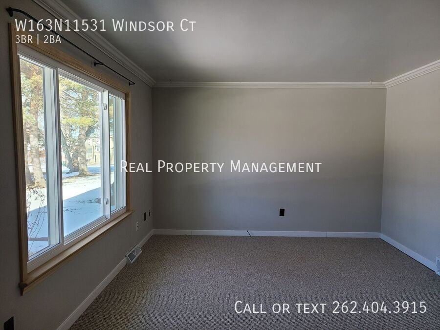 W163N11531 Windsor Ct - Photo 3 of 18