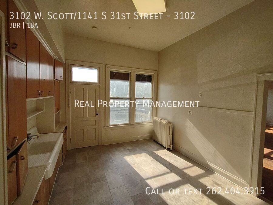 3102 W. Scott/1141 S 31st Street #3102 - Photo 3 of 10