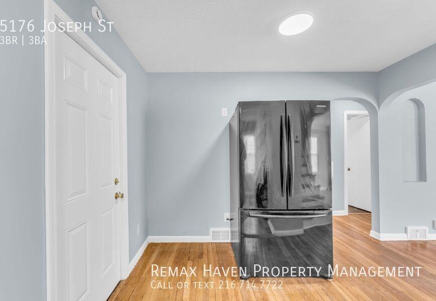 5176 Joseph St - Photo 6 of 29