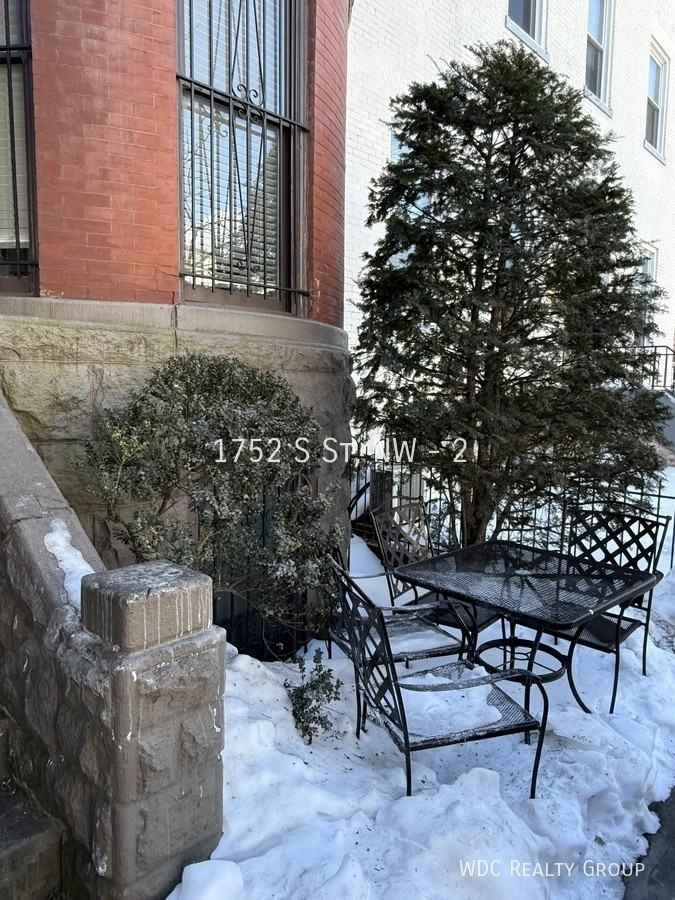 1752 S St Nw #2 - Photo 3 of 40