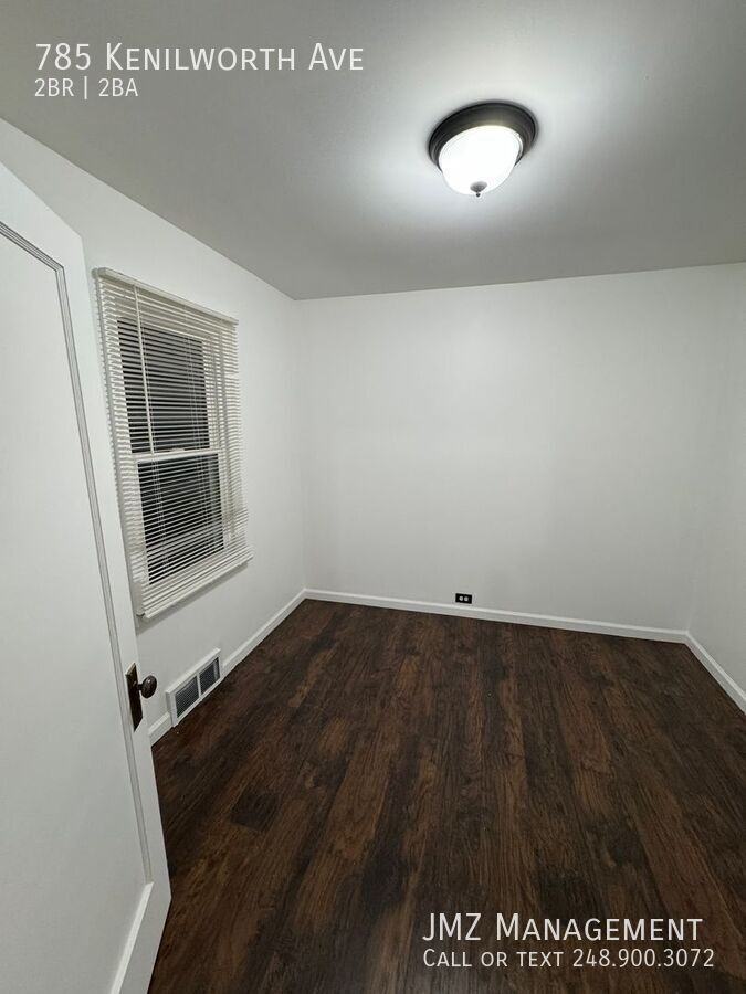 785 Kenilworth Ave - Photo 2 of 10