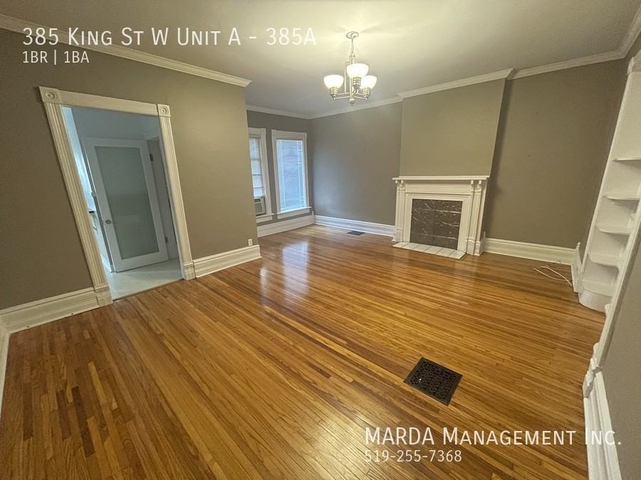 385 King St W Unit A #385A - Photo 3 of 17