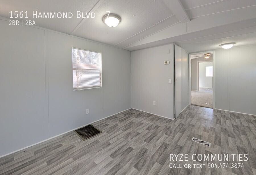 1561 Hammond Blvd #7 - Photo 7 of 17