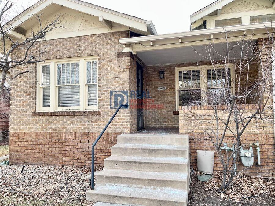 565 S Ogden St - Photo 2 of 18