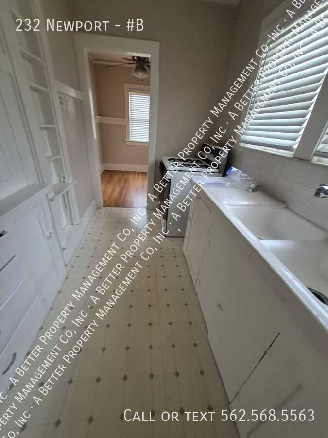 232 Newport Ave #B - Photo 4 of 10