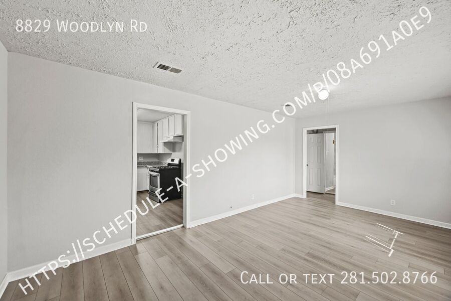8829 Woodlyn Rd - Photo 4 of 16