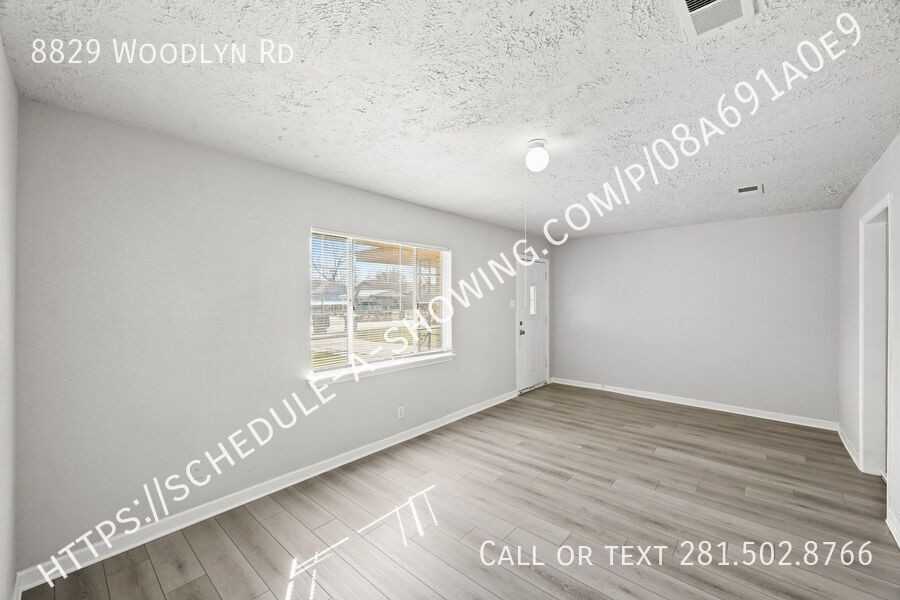 8829 Woodlyn Rd - Photo 5 of 16