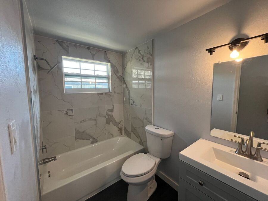 9318 Grandfield Rd #B - Photo 4 of 4