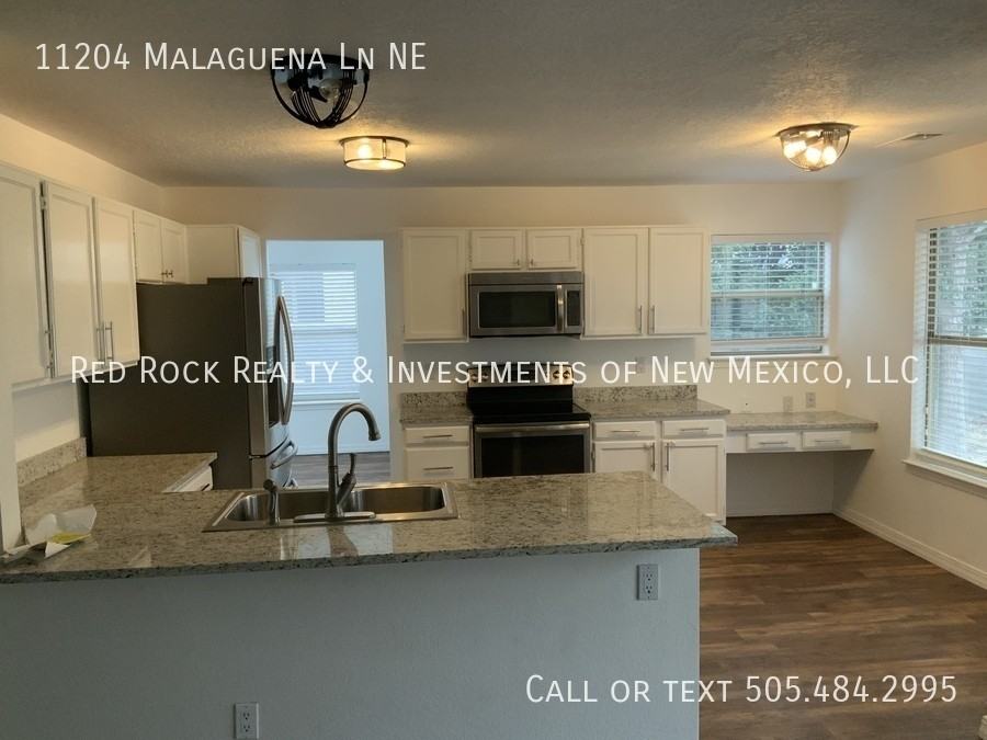 11204 Malaguena Ln Ne - Photo 6 of 25