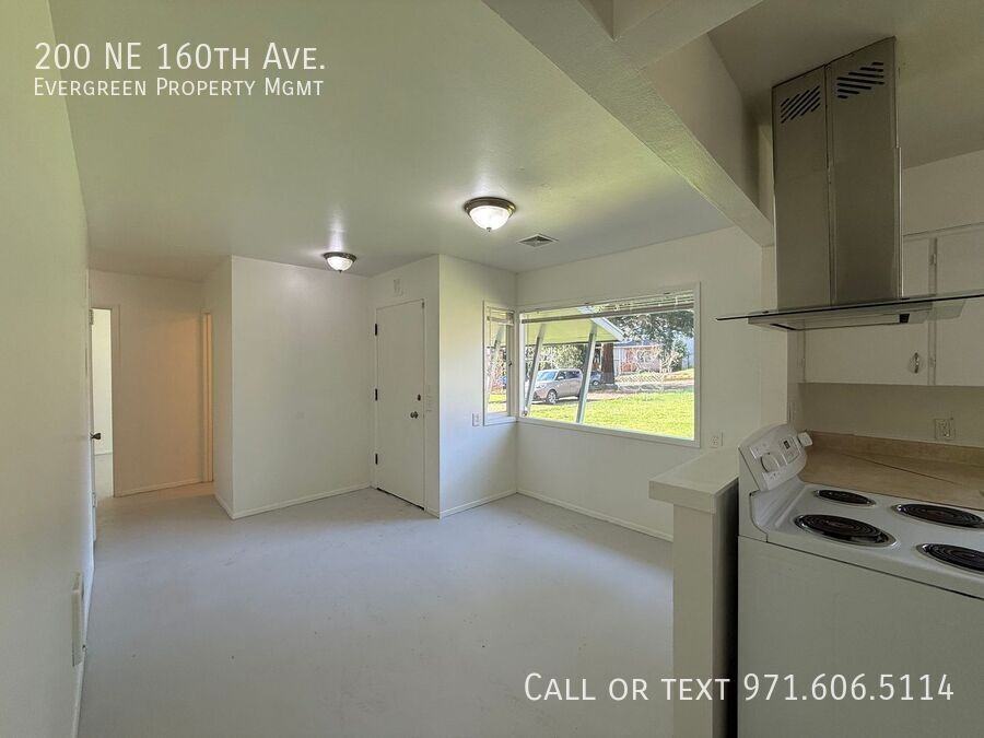 200 Ne 160th Ave - Photo 7 of 50