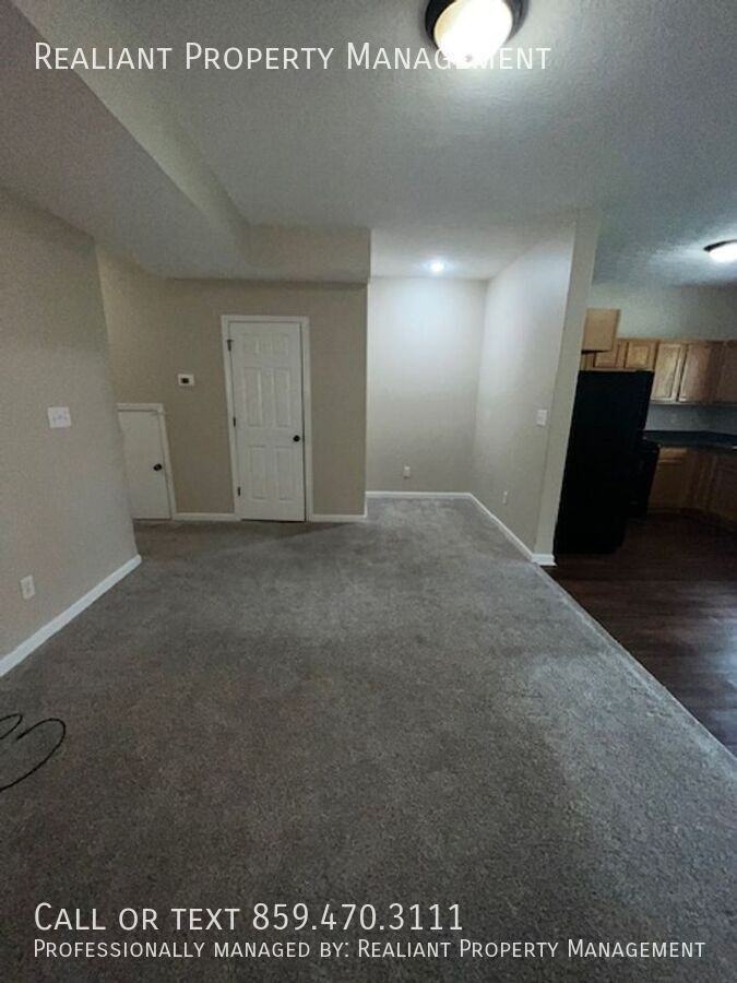 229 Ridgewood Dr - Photo 3 of 21