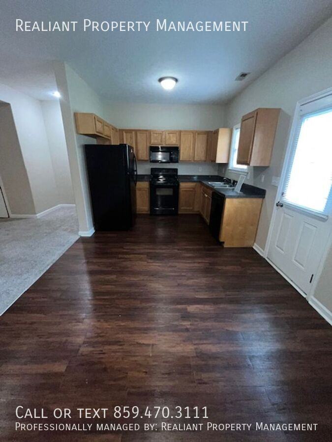 229 Ridgewood Dr - Photo 4 of 21