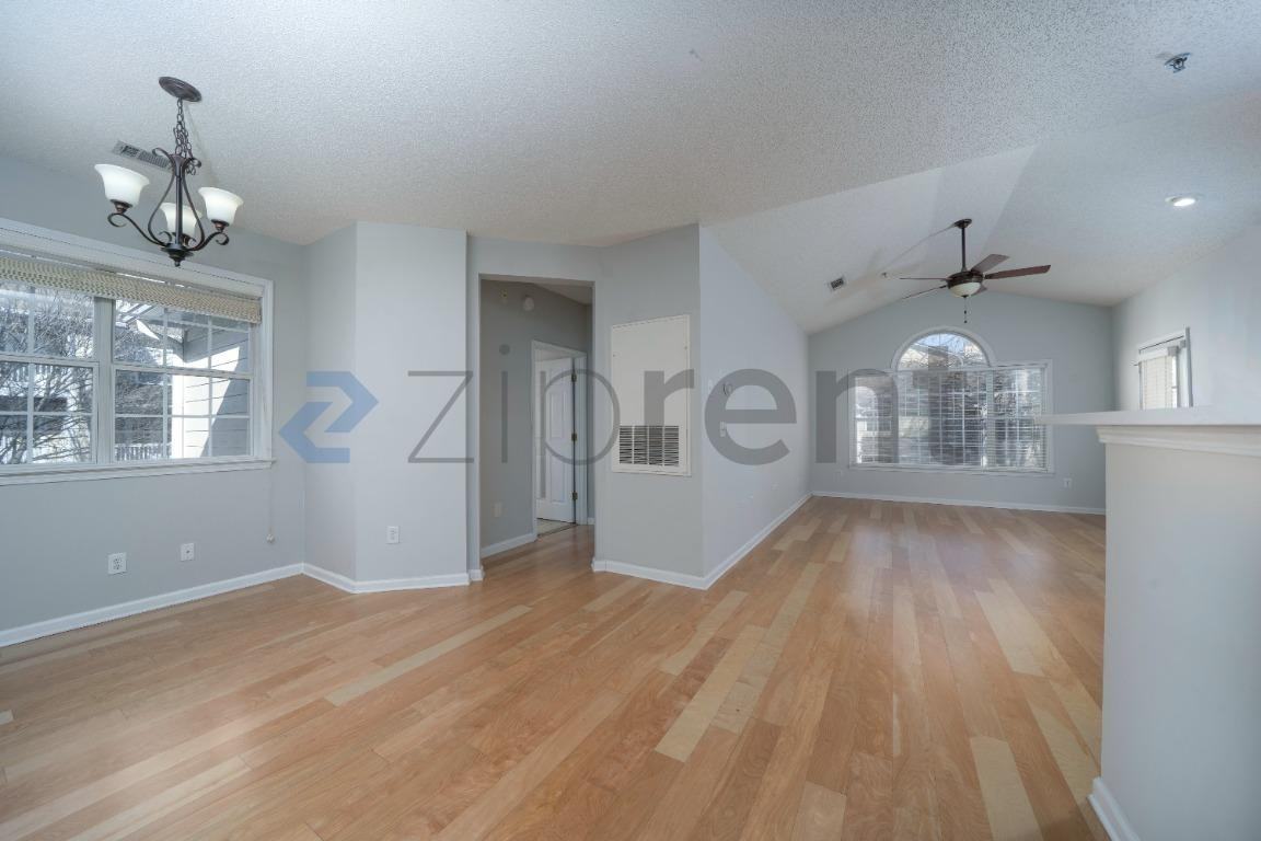 603 Spring Heights Ln Se #603 - Photo 6 of 25