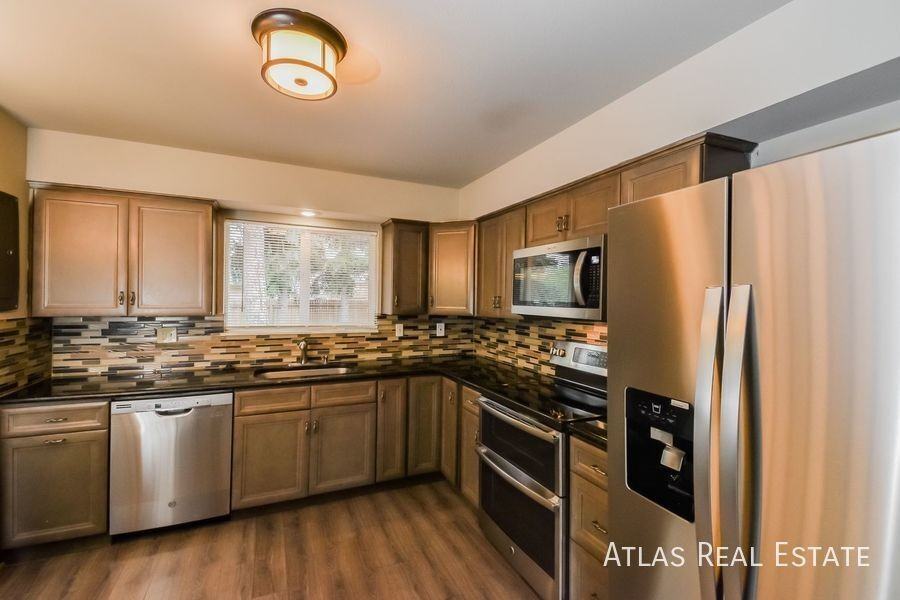 5509 Escondido Dr - Photo 5 of 20