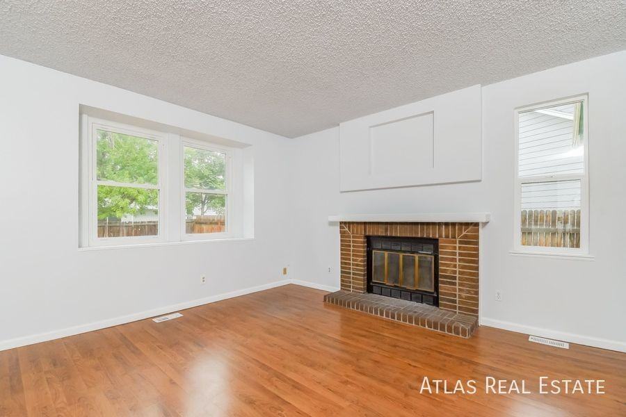 8560 Ilex Dr - Photo 2 of 20