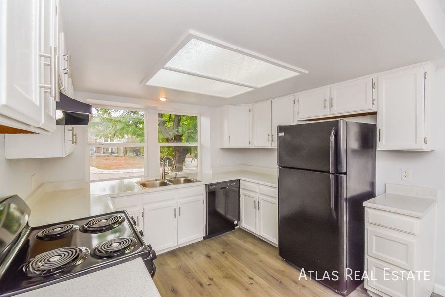 8560 Ilex Dr - Photo 5 of 20