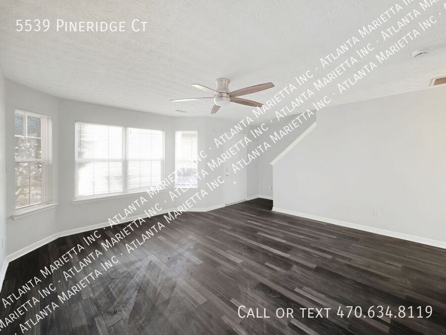 5539 Pineridge Ct - Photo 4 of 21