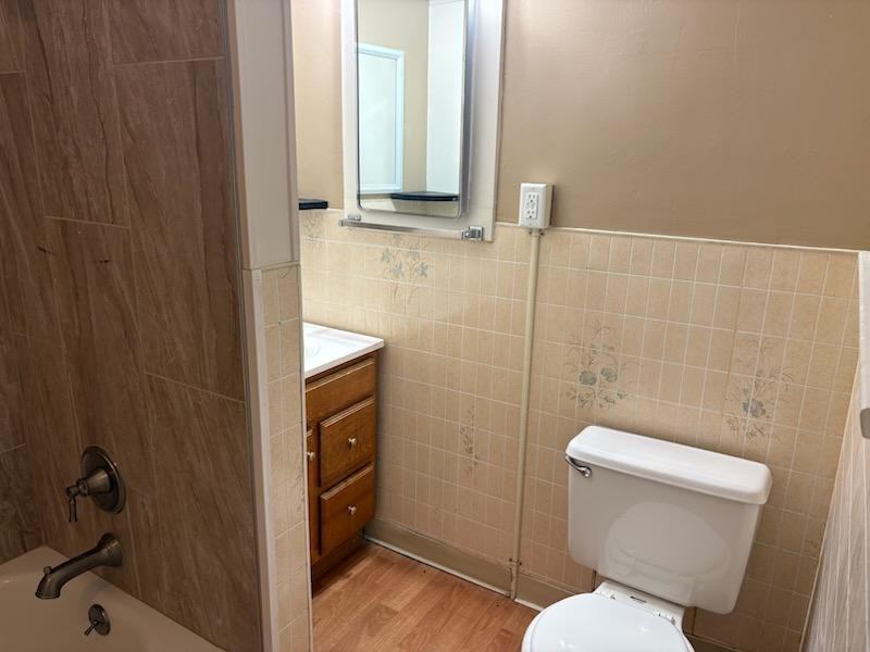 702 N Cascade Ave #2 - Photo 5 of 8