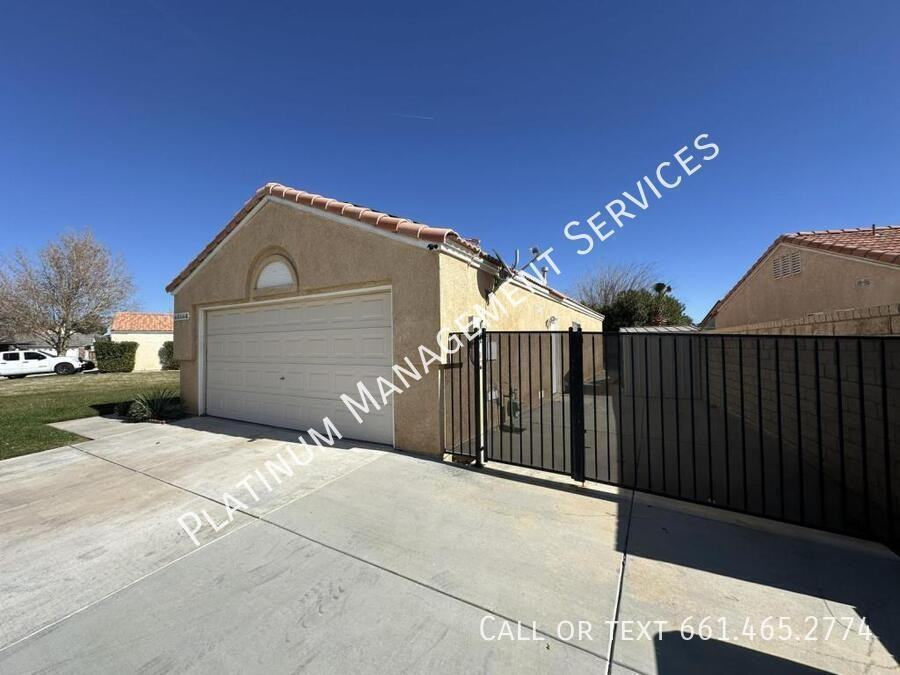 45712 Saint Andrews St - Photo 2 of 17