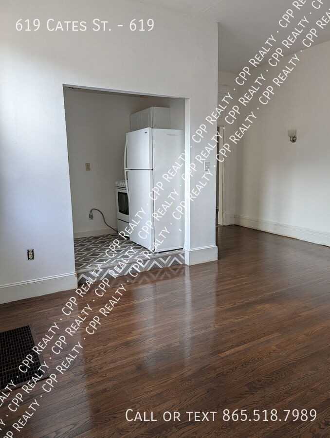 619 Cates St #619 - Photo 6 of 10