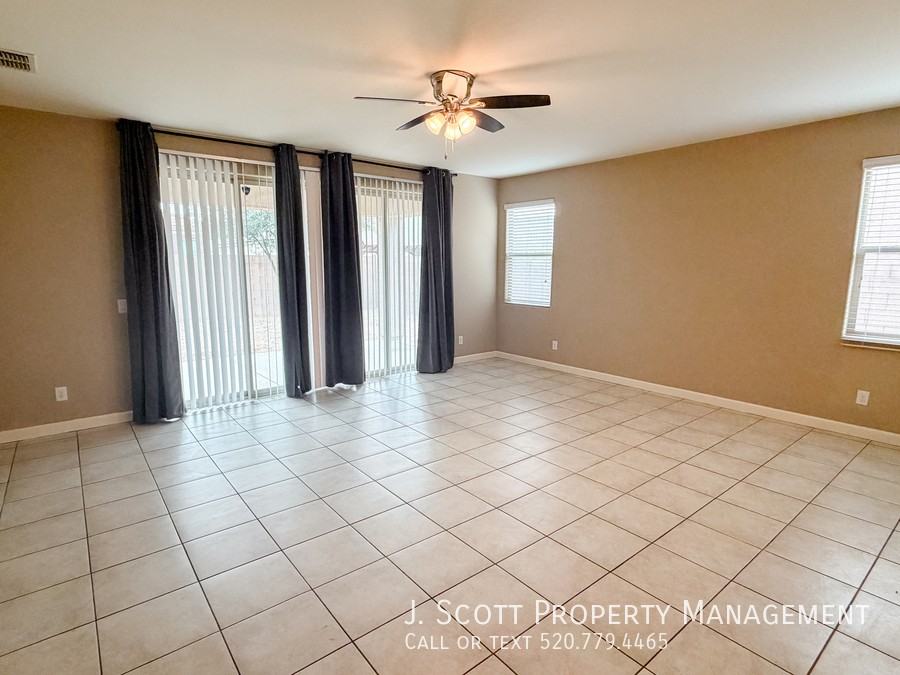 9411 W Oregon Ave - Photo 2 of 24