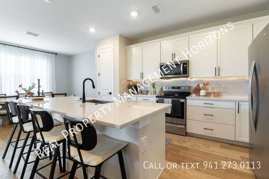 5756 Silverside Pine Ct - Photo 7 of 42