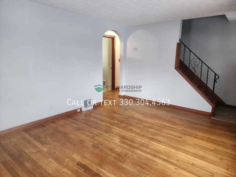 1327 25th St Ne - Photo 5 of 30