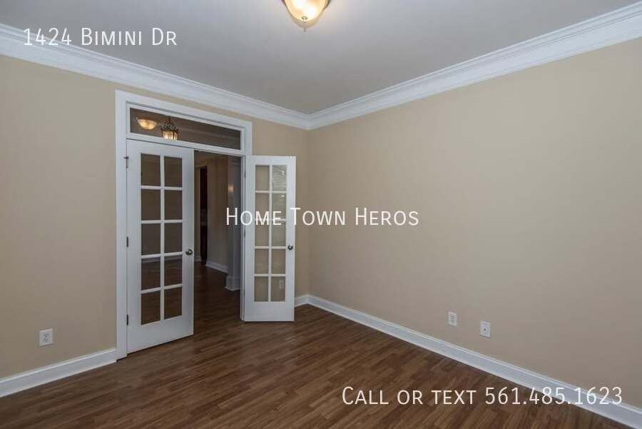 1424 Bimini Dr - Photo 4 of 17