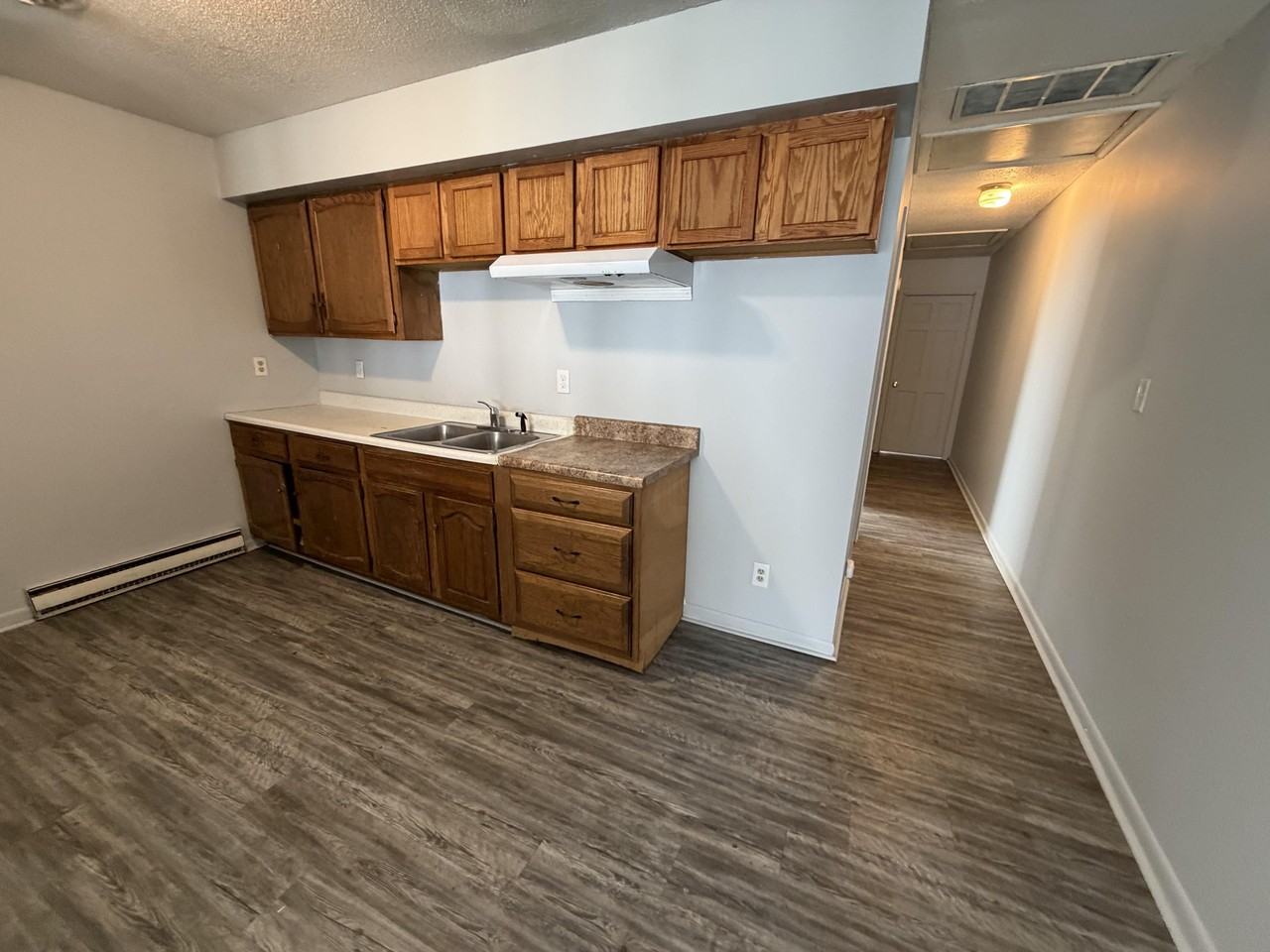 1212 James St - Photo 2 of 11