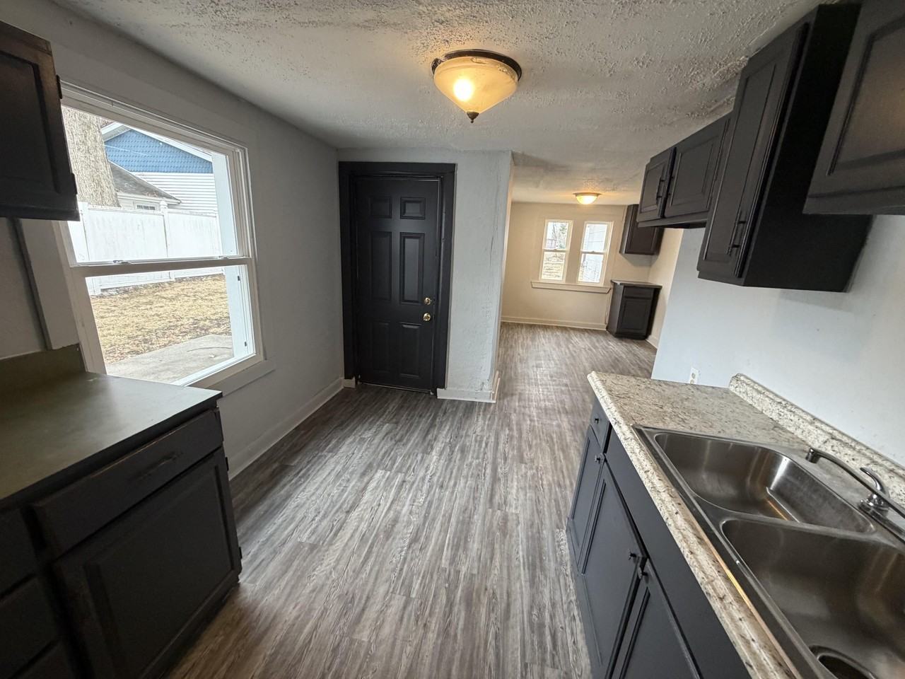 214 Mckinley St - Photo 2 of 15