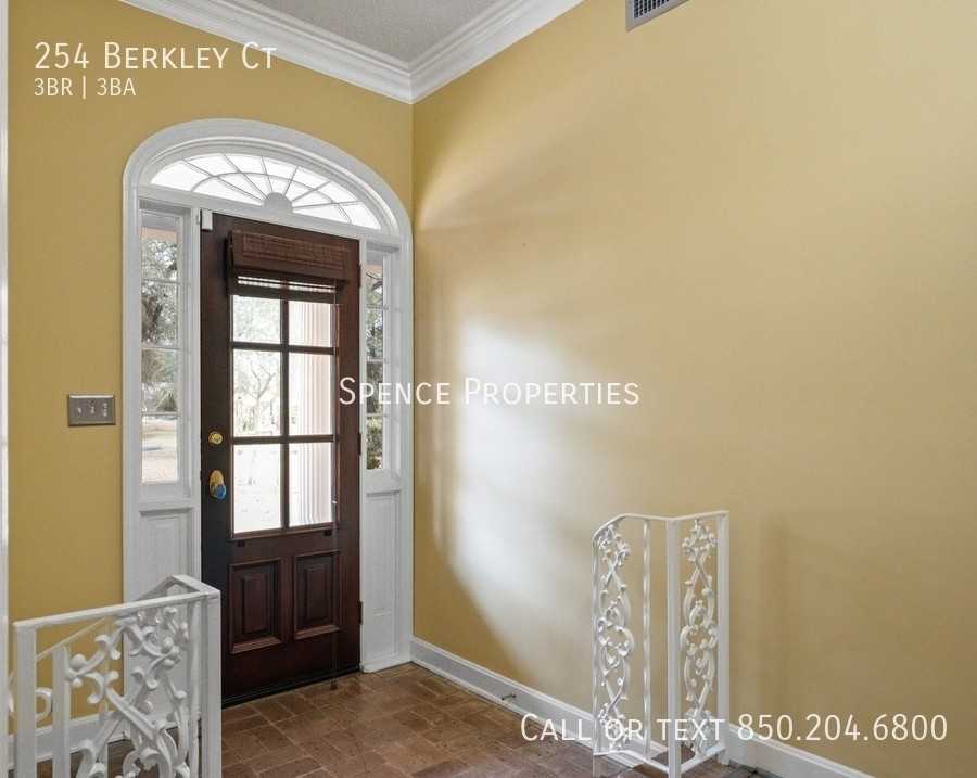 254 Berkley Ct - Photo 5 of 29