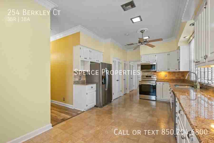 254 Berkley Ct - Photo 7 of 29