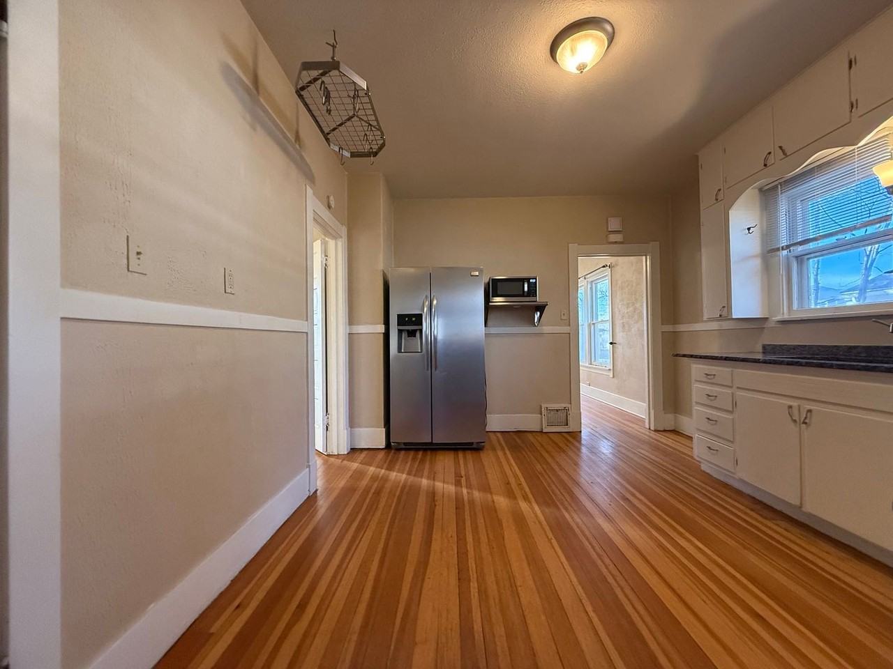 408 E Del Norte St - Photo 6 of 19