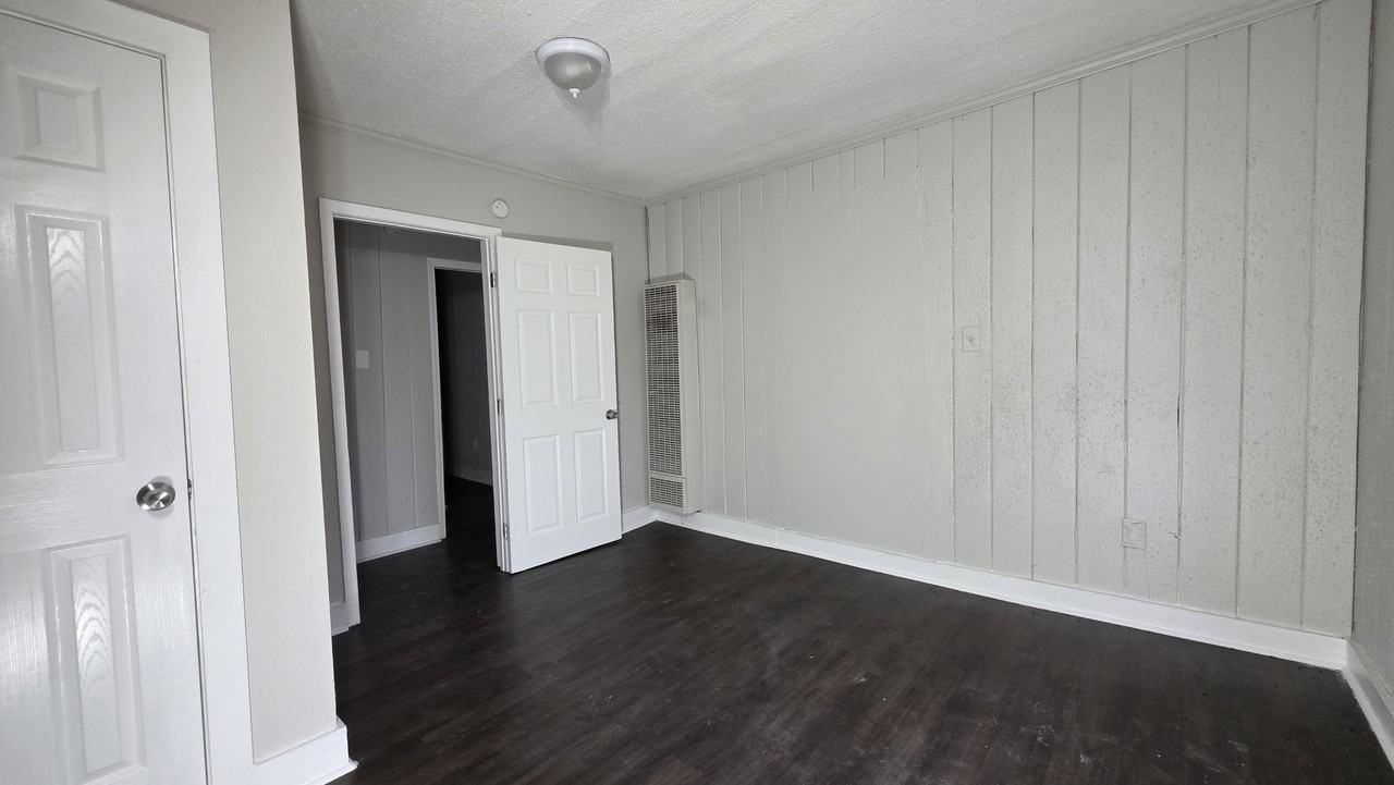 3120 Sunrise St - Photo 2 of 11