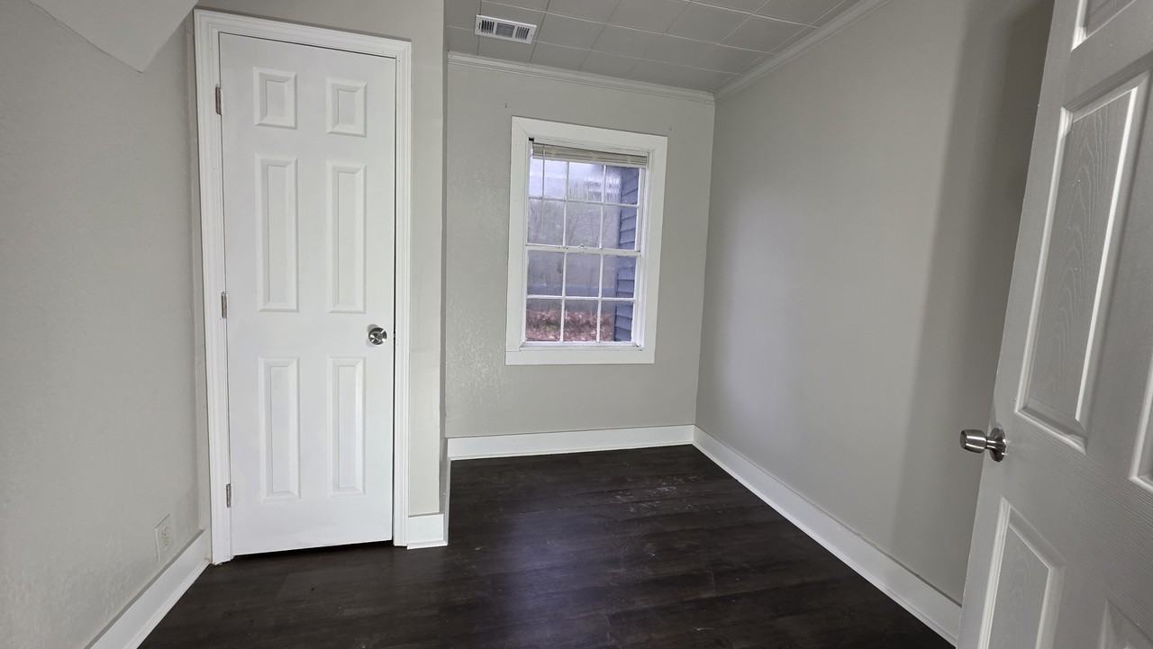 3120 Sunrise St - Photo 5 of 11