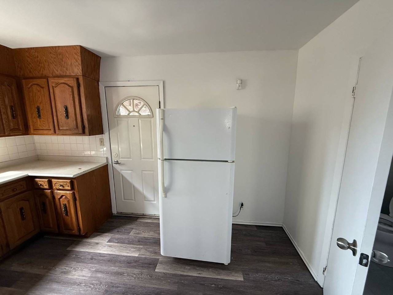 38 Crown St - Photo 6 of 50