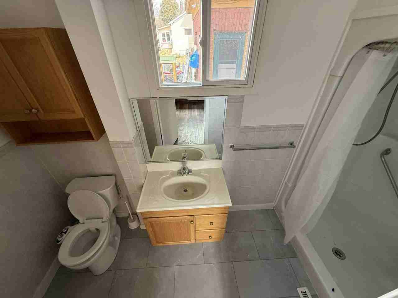 38 Crown St - Photo 4 of 17