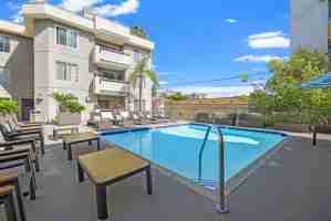 featured image of 616 Masselin Ave