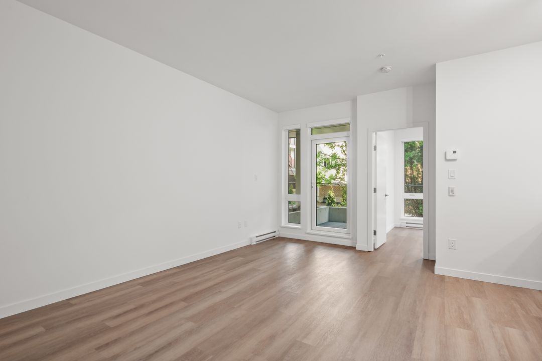 1025 Kings Road - Photo 7 of 15